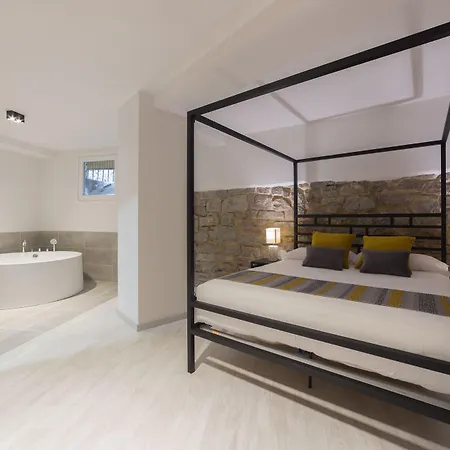 Onyarbi Hotel