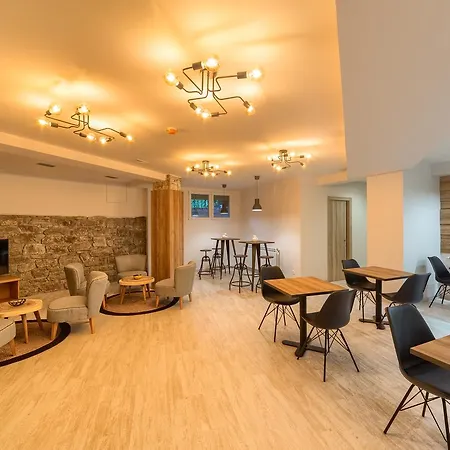 Hotell Onyarbi *