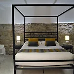 Onyarbi Hotel